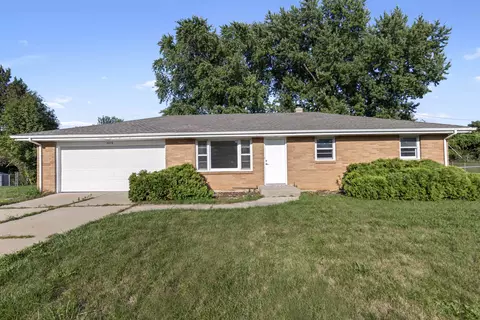 3016 Oriental Ct, Rockford, IL 61109