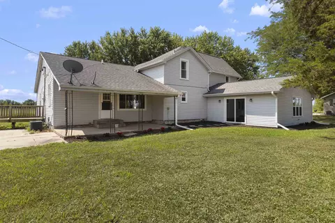 16108 Anderson Rd, Pecatonica, IL 61063