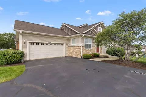 7586 Blairmore Dr, Rockford, IL 61107