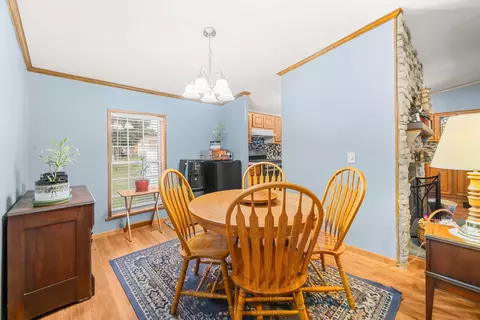 Dining - 8511 Fig Tree Ln, Roscoe, IL 61073 photo 2 of 2