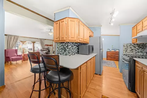 Kitchen - 8511 Fig Tree Ln, Roscoe, IL 61073 photo 4 of 5