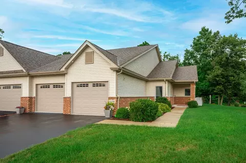 6294 Parks Edge Dr, Loves Park, IL 61111