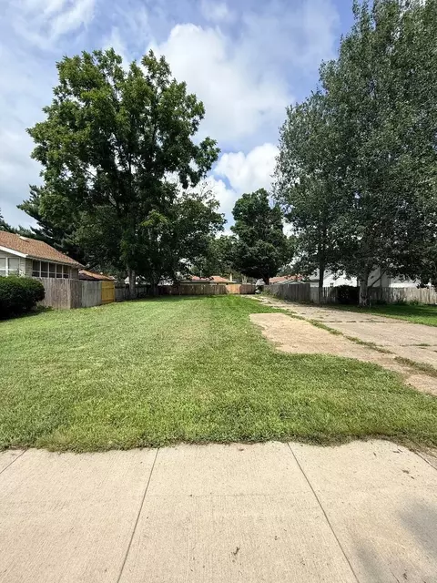 224 River Ln, Loves Park, IL 61111