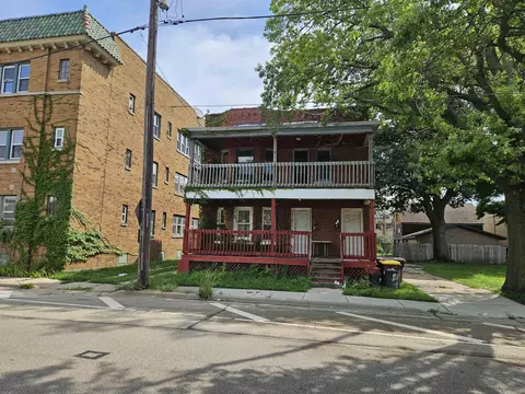 210 S 6th St, Rockford, IL 61104