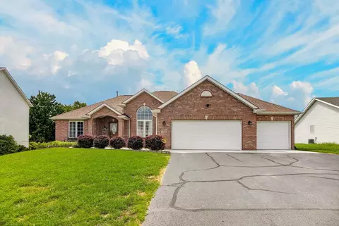 Exterior - 11074 Lemon Grass Ln, Roscoe, IL 61073 photo 2 of 12