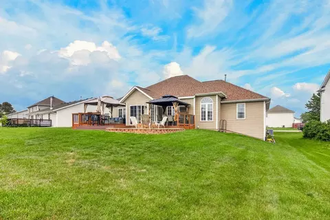 Exterior - 11074 Lemon Grass Ln, Roscoe, IL 61073 photo 10 of 12