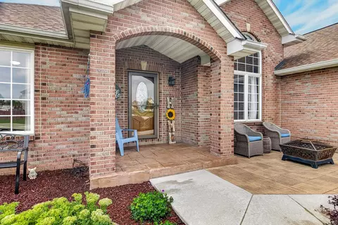 Exterior - 11074 Lemon Grass Ln, Roscoe, IL 61073 photo 4 of 12