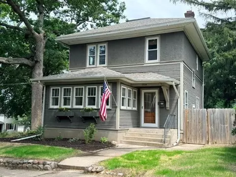 1304 Brownwood Dr, Rockford, IL 61107