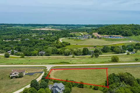 29 Augusta Dr, Galena, IL 61036