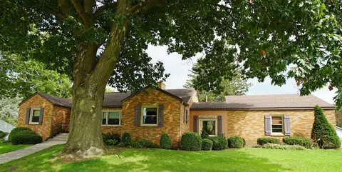 607 Hudson St, Stockton, IL 61085