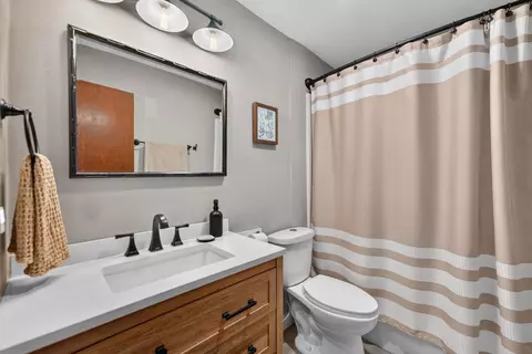 Bath - 6816 Stardust Trl, Roscoe, IL 61073 photo 1 of 3