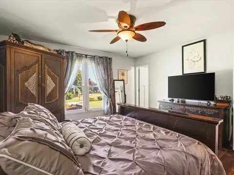 Bedroom - 6353 Abernathy Way, Roscoe, IL 61073 photo 3 of 5