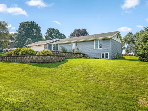Exterior - 6353 Abernathy Way, Roscoe, IL 61073 photo 2 of 11