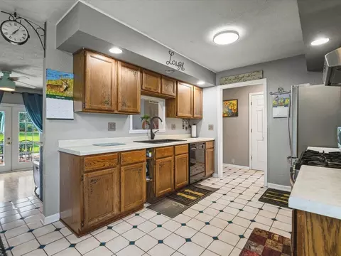 Kitchen - 6353 Abernathy Way, Roscoe, IL 61073 photo 4 of 4