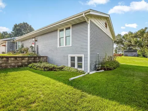 Exterior - 6353 Abernathy Way, Roscoe, IL 61073 photo 5 of 11