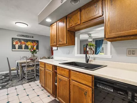 Kitchen - 6353 Abernathy Way, Roscoe, IL 61073 photo 2 of 4