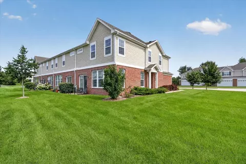 Exterior - 1308 Draper Rd, Mchenry, IL 60050 photo 2 of 7