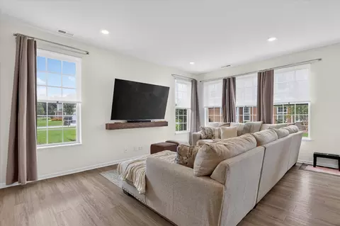 Living - 1308 Draper Rd, Mchenry, IL 60050 photo 2 of 2