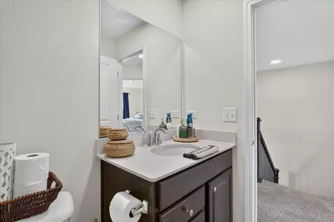 Entry Way - 1308 Draper Rd, Mchenry, IL 60050 photo 3 of 4