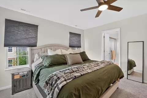 Bedroom - 1308 Draper Rd, Mchenry, IL 60050 photo 2 of 5