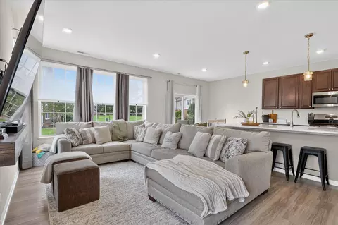 Living - 1308 Draper Rd, Mchenry, IL 60050 photo 1 of 2