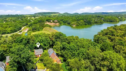 28 Thatcher Ln, Galena, IL 61036