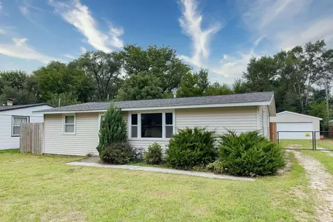 7618 Mildred Rd, Machesney Park, IL 61115