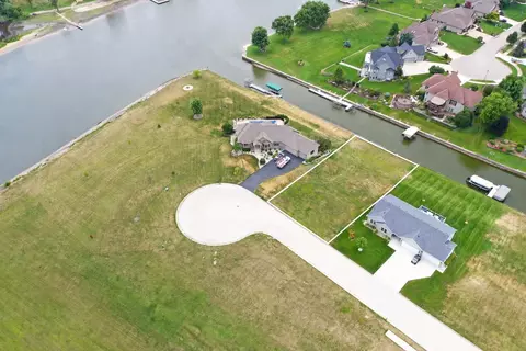 1277 Summerland Ky, Machesney Park, IL 61103