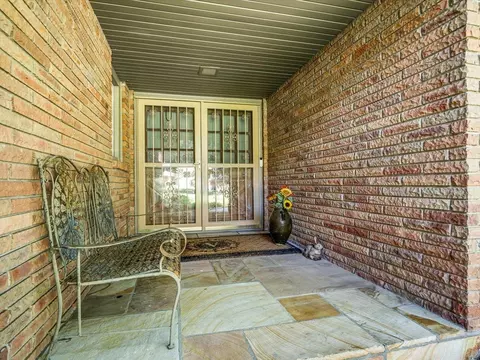 Exterior - 4007 Landstrom Rd, Rockford, IL 61114 photo 3 of 7