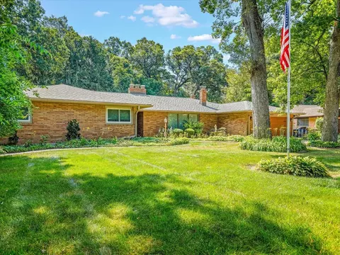 Exterior - 4007 Landstrom Rd, Rockford, IL 61114 photo 5 of 7