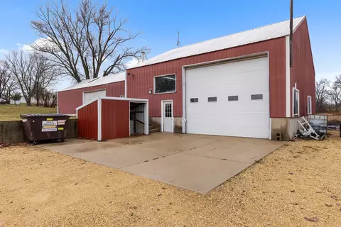 16437 Edwardsville Rd, Pecatonica, IL 61063 photo 2
