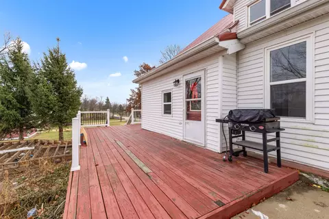 16437 Edwardsville Rd, Pecatonica, IL 61063 photo 8