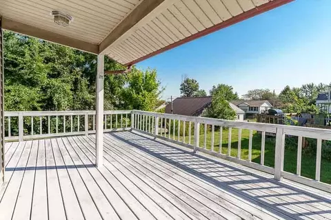 Exterior - 934 E Garden St, Freeport, IL 61032 photo 9 of 9