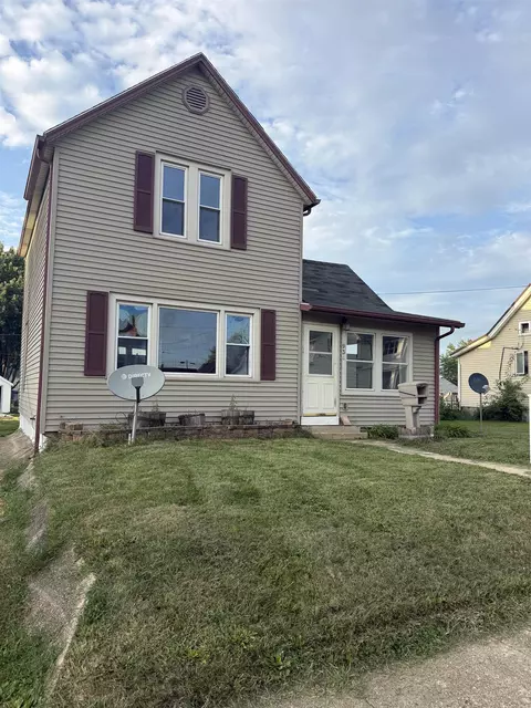 934 E Garden St, Freeport, IL 61032 photo 10