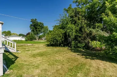 Exterior - 934 E Garden St, Freeport, IL 61032 photo 5 of 9