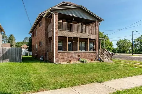 203 Ogilby Rd, Rockford, IL 61102