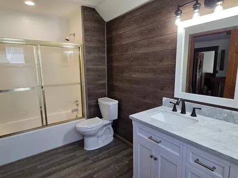Bath - 10766 3rd St, Roscoe, IL 61073 photo 3 of 3