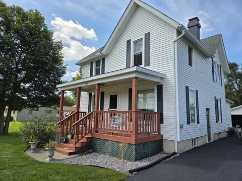 Exterior - 10766 3rd St, Roscoe, IL 61073 photo 2 of 12