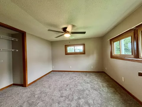 Bedroom - 5303 Riverview Rd, Thomson, IL 61285 photo 3 of 4