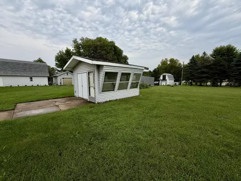 Exterior - 5303 Riverview Rd, Thomson, IL 61285 photo 4 of 7