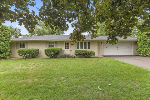 9304 Lawson Dr, Machesney Park, IL 61115