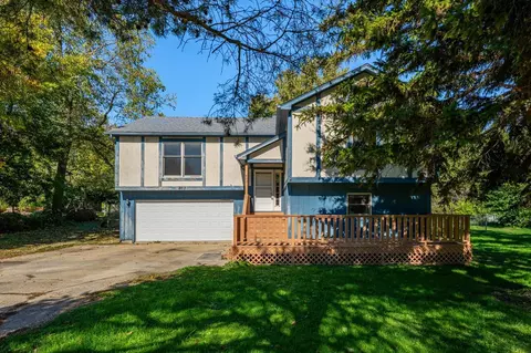Exterior - 803 Main St, Maple Park, IL 60151 photo 2 of 10
