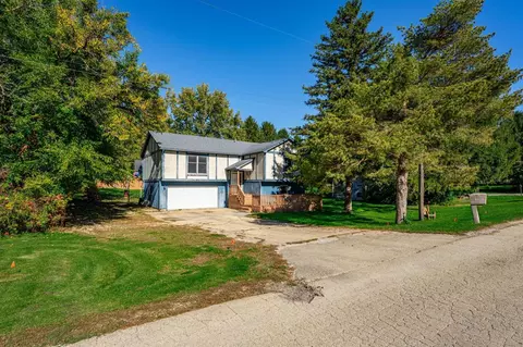 Exterior - 803 Main St, Maple Park, IL 60151 photo 10 of 10