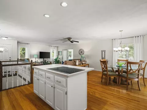 Kitchen - 572 Baintree Rd, Lake Summerset, IL 61019 photo 1 of 5