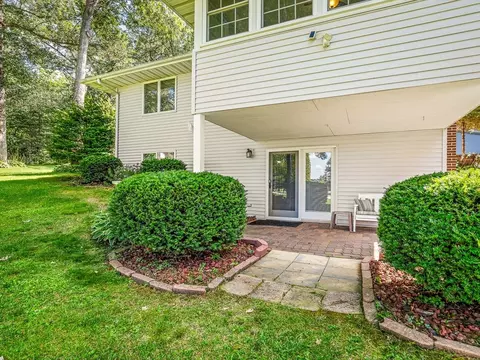 Exterior - 572 Baintree Rd, Lake Summerset, IL 61019 photo 4 of 13