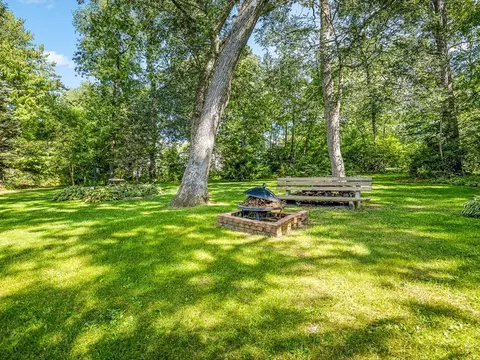 Exterior - 572 Baintree Rd, Lake Summerset, IL 61019 photo 12 of 13