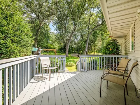 Exterior - 572 Baintree Rd, Lake Summerset, IL 61019 photo 5 of 13