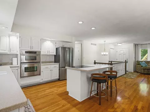 Kitchen - 572 Baintree Rd, Lake Summerset, IL 61019 photo 2 of 5