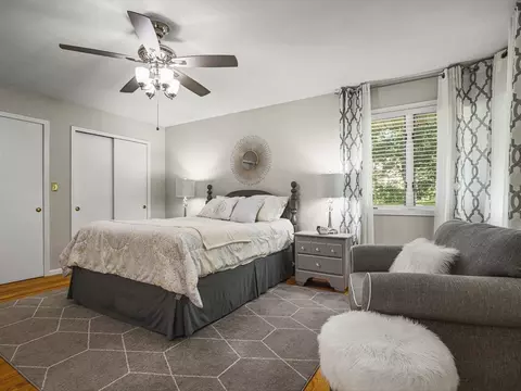 Bedroom - 572 Baintree Rd, Lake Summerset, IL 61019 photo 1 of 4