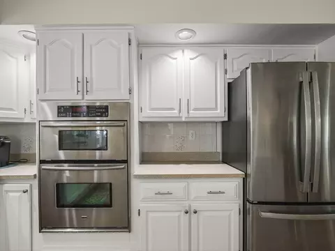 Kitchen - 572 Baintree Rd, Lake Summerset, IL 61019 photo 5 of 5
